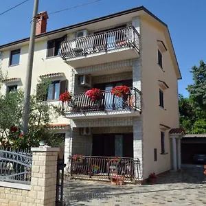 Ruza Appartamento Umago